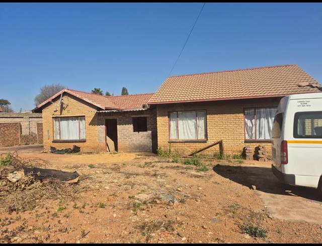 3 BEDROOM HOUSE FOR SALE IN NATURENA